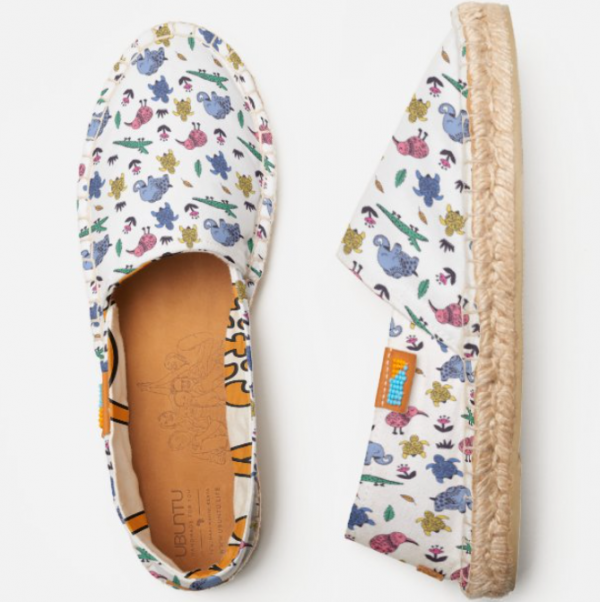Espadril dengan Motif Hewan yang Lucu
